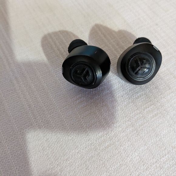 JBuds Air Bluetooth ear buds black complete in packaging wireless - Picture 4 of 6